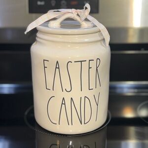 NWT, Rae Dunn, ceramic Easter candy canister with lid